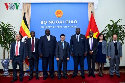 Quốc Vụ khanh Bộ Ngoại giao Cộng hòa Uganda thăm chính thức Việt Nam